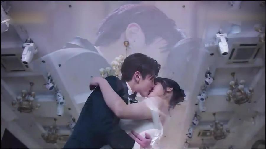 连体姐妹:二人各有老公,姐姐死后,妹妹和尸体共存2天去世