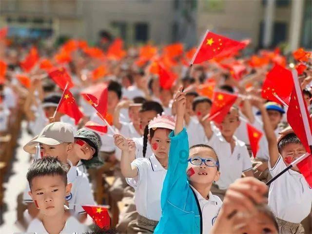 和狮子座的女生分手后，是否能和对方保持联系呢？游戏画面