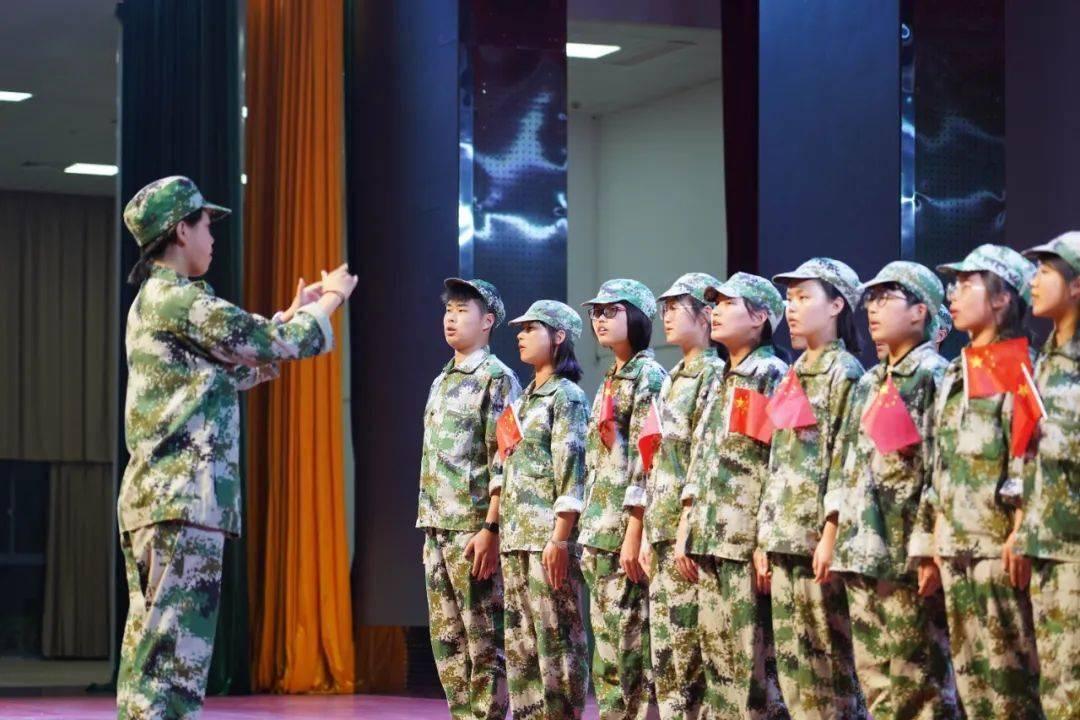 为啥「村超」等民间赛事这么火爆？